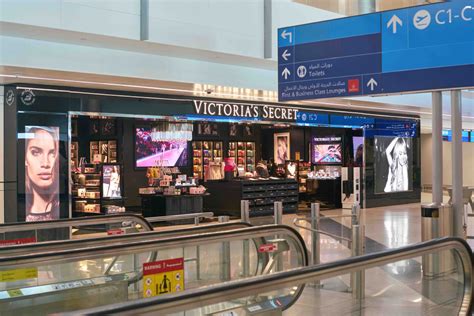 dubai international airport stores